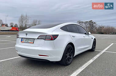 Седан Tesla Model 3 2020 в Києві