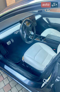 Седан Tesla Model 3 2018 в 