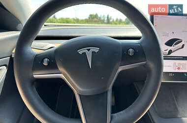Седан Tesla Model 3 2021 в 