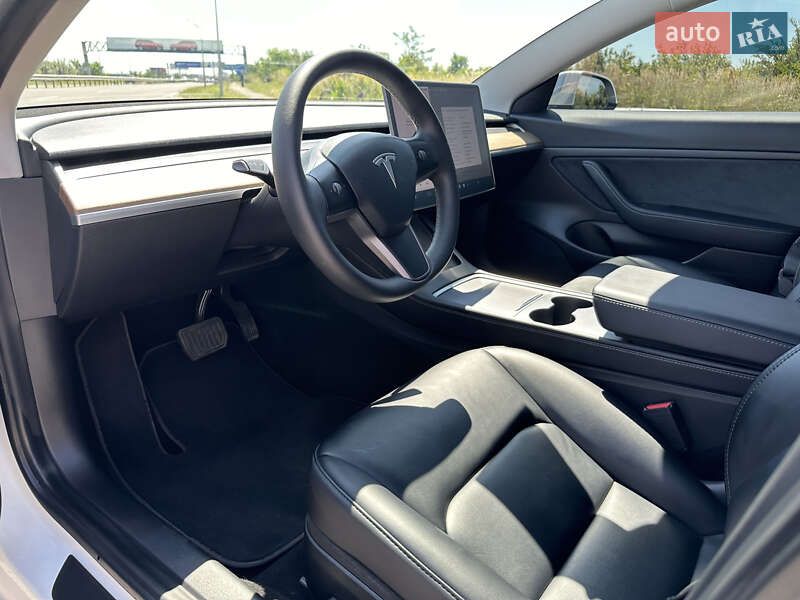 Седан Tesla Model 3 2021 в Львове фото 10 Седан Tesla Model 3 2021 в Львове