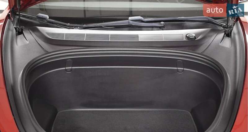 Седан Tesla Model 3 2019 в Ужгороді
