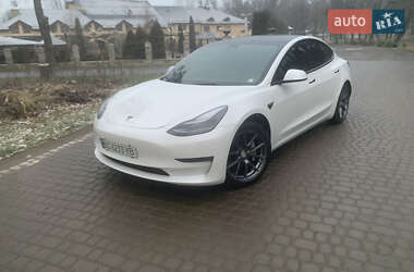 Седан Tesla Model 3 2021 в Львові