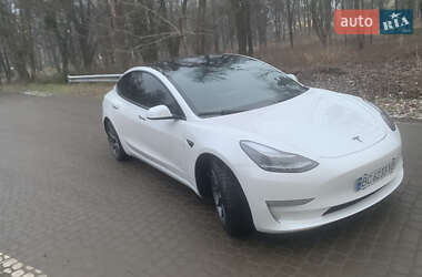 Седан Tesla Model 3 2021 в Львові