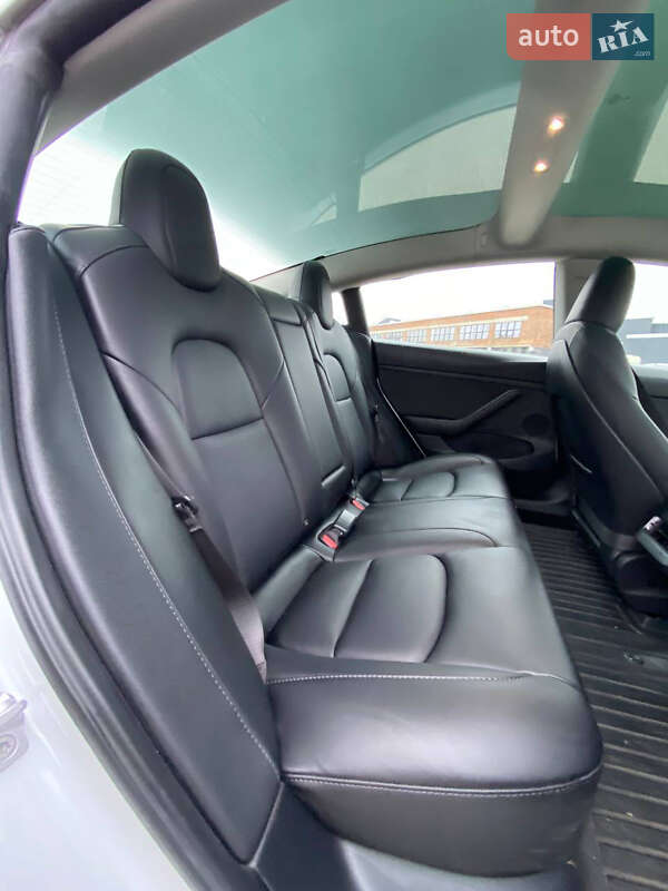 Седан Tesla Model 3 2023 в Ровно фото 38 Седан Tesla Model 3 2023 в Ровно