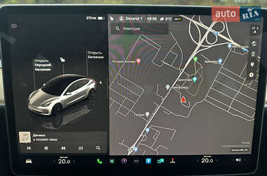 Седан Tesla Model 3 2023 в 