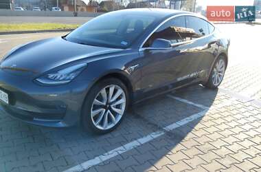 Седан Tesla Model 3 2018 в Киеве