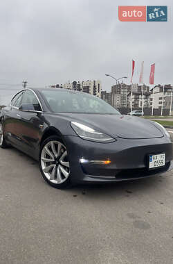 Седан Tesla Model 3 2018 в Києві