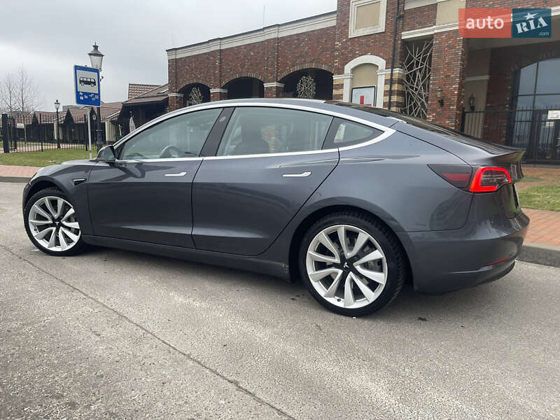 Седан Tesla Model 3 2018 в Киеве фото 3 Седан Tesla Model 3 2018 в Киеве