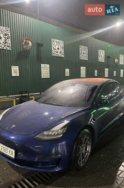 Седан Tesla Model 3 2018 в Чернівцях