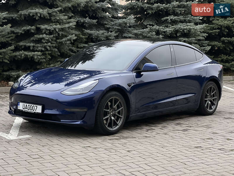 Седан Tesla Model 3 2021 в Харкові