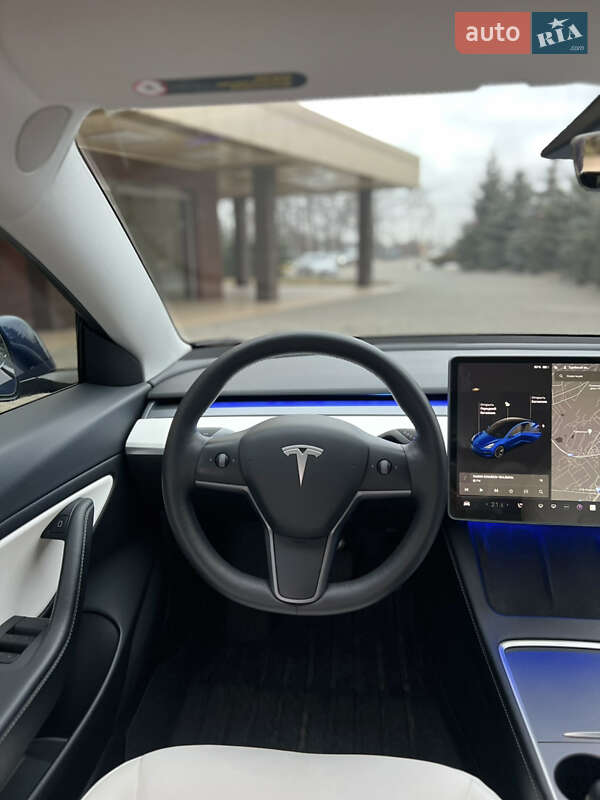 Седан Tesla Model 3 2021 в Харкові
