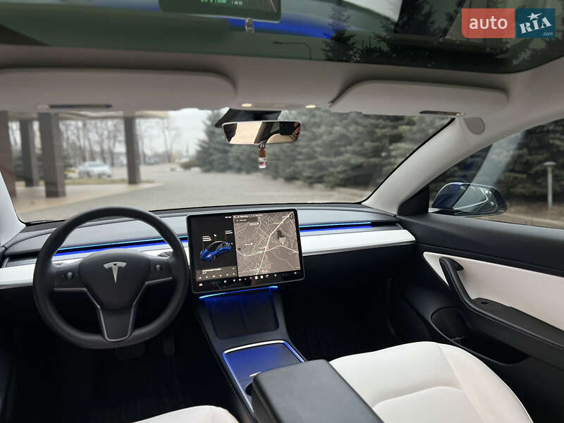 Седан Tesla Model 3 2021 в Харкові