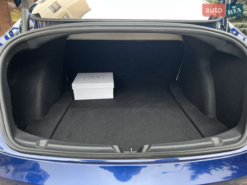 Седан Tesla Model 3 2021 в Харкові