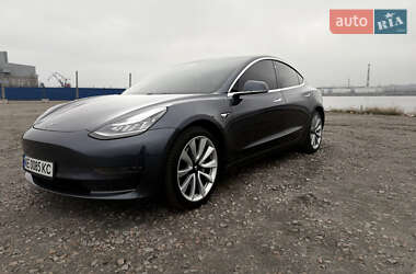 Седан Tesla Model 3 2018 в Дніпрі