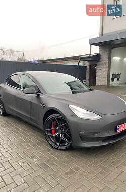 Седан Tesla Model 3 2019 в Рівному