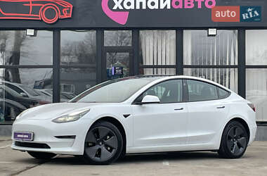 Седан Tesla Model 3 2021 в Киеве