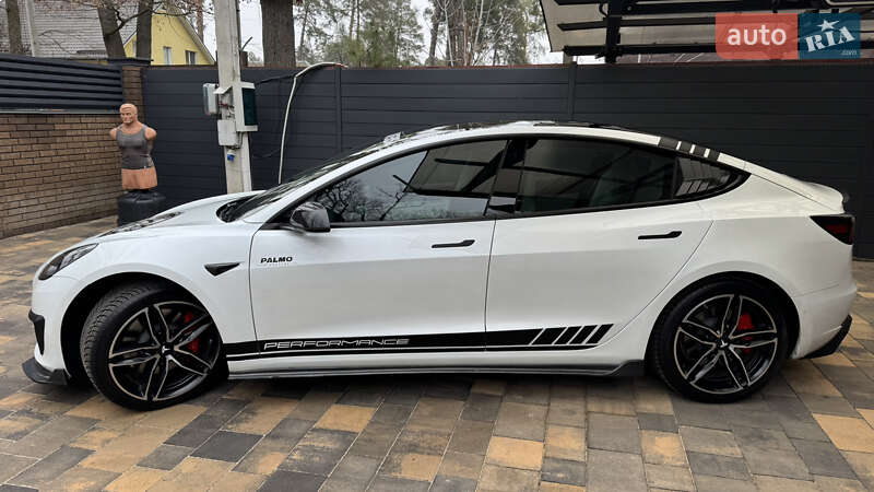 Седан Tesla Model 3 2019 в Ирпене