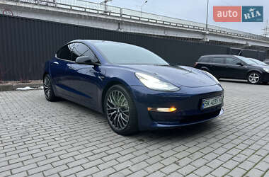 Седан Tesla Model 3 2020 в Броварах