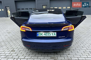 Седан Tesla Model 3 2020 в Броварах