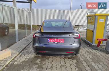 Седан Tesla Model 3 2024 в Луцке