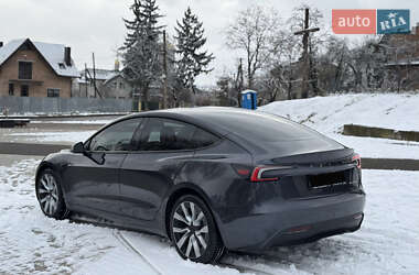 Седан Tesla Model 3 2024 в Львові