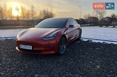 Седан Tesla Model 3 2020 в Луцьку