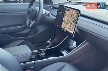Седан Tesla Model 3 2018 в 