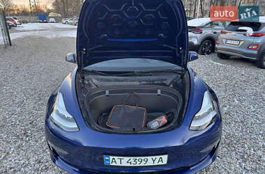 Седан Tesla Model 3 2018 в 