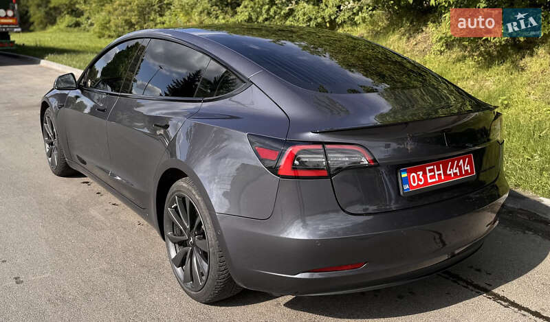 Седан Tesla Model 3 2019 в Одесі