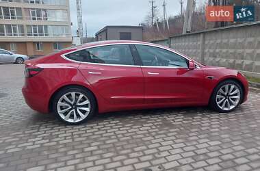 Седан Tesla Model 3 2018 в Львові