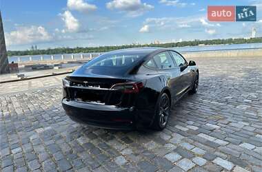 Седан Tesla Model 3 2023 в 