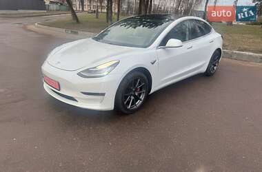 Седан Tesla Model 3 2020 в Житомирі