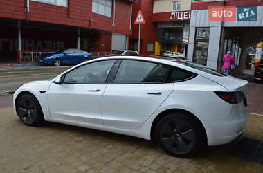 Седан Tesla Model 3 2022 в Львове
