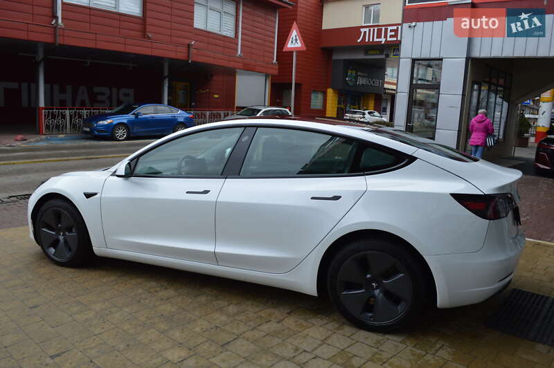 Седан Tesla Model 3 2022 в Львові фото 9 Седан Tesla Model 3 2022 в Львові