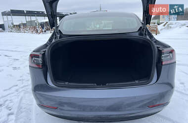 Седан Tesla Model 3 2019 в Тернополі