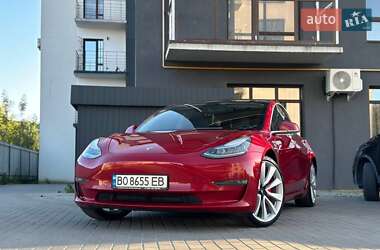 Седан Tesla Model 3 2018 в Шумске