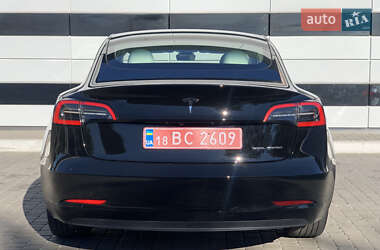 Седан Tesla Model 3 2023 в Рівному