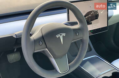 Седан Tesla Model 3 2023 в Рівному