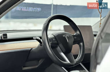 Седан Tesla Model 3 2018 в 