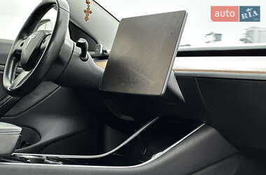 Седан Tesla Model 3 2018 в 