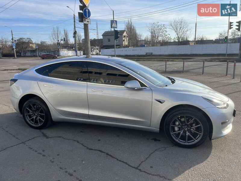Tesla Model 3 2018