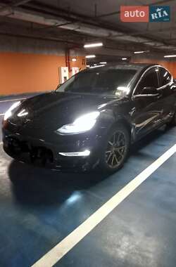 Седан Tesla Model 3 2018 в Луцьку