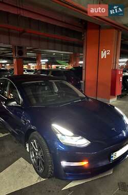 Седан Tesla Model 3 2022 в Львові