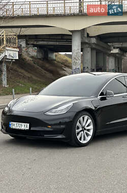 Седан Tesla Model 3 2020 в Одесі
