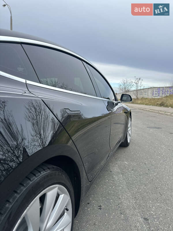 Седан Tesla Model 3 2020 в Одессе
