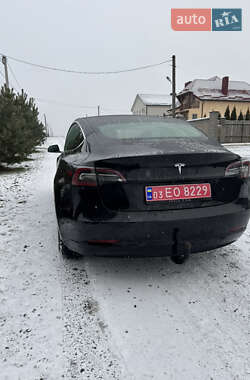 Седан Tesla Model 3 2020 в Рівному