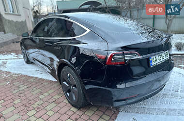 Седан Tesla Model 3 2018 в Житомирі