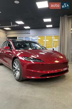 Седан Tesla Model 3 2024 в Києві