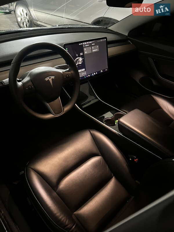 Седан Tesla Model 3 2019 в Черновцах фото 7 Седан Tesla Model 3 2019 в Черновцах