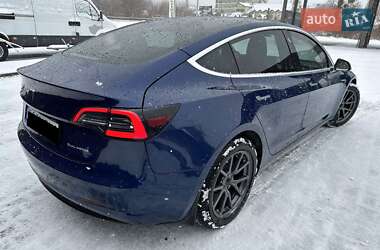 Седан Tesla Model 3 2020 в 